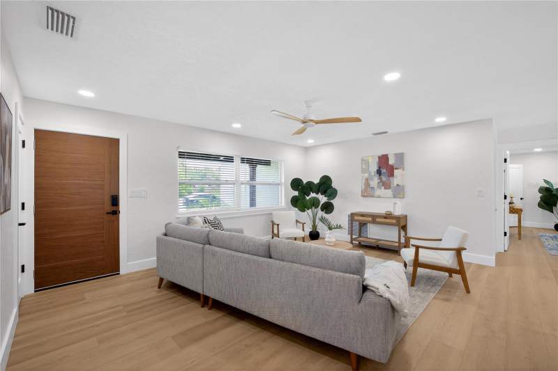 3 bedroom Single Family Residence at 2091 62ND PLACE, COLLEGE PARK, ST PETERSBURG — photo 4