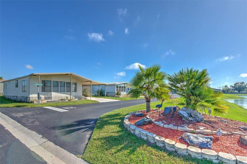 2 bedroom Manufactured Home at 37605 Amigo Drive, Spanish Trails West Residential Cooperative, Zephyrhills — photo 4