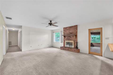 110 Ashbrook Drive, Brandon FL - photo 23 of 39