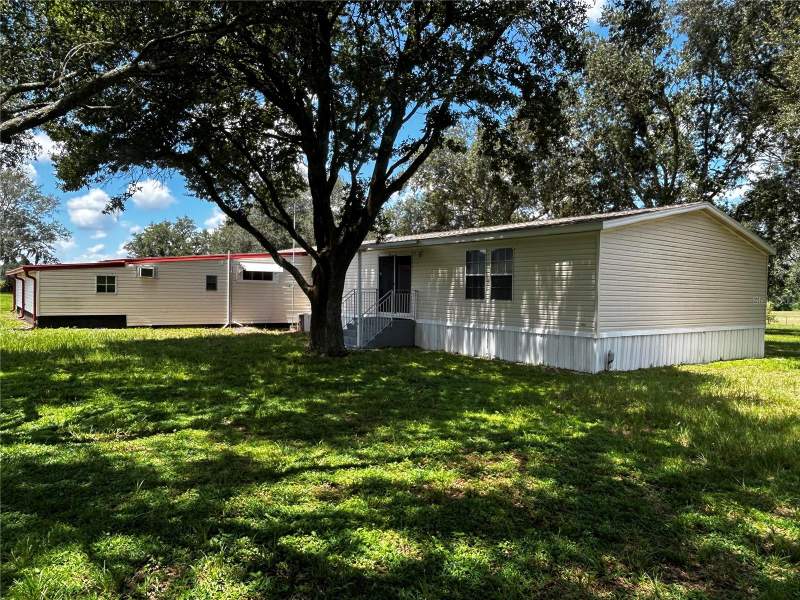 4 bedroom Manufactured Home at 8535 23rd Street, Zephyrhills Colony Co, Zephyrhills — photo 4