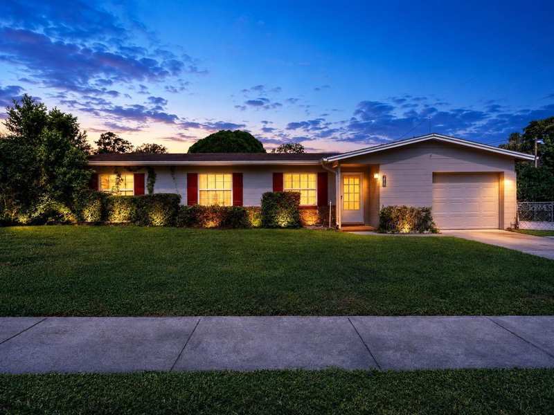 4 bedroom Single Family Residence at 2510 Driftwood Drive, Laurelwood, Fern Park — photo 1