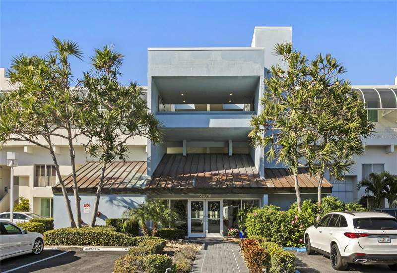 3 bedroom Condominium at 5279 Isla Key Boulevard #211, Isla Key Condo, St Petersburg — photo 2