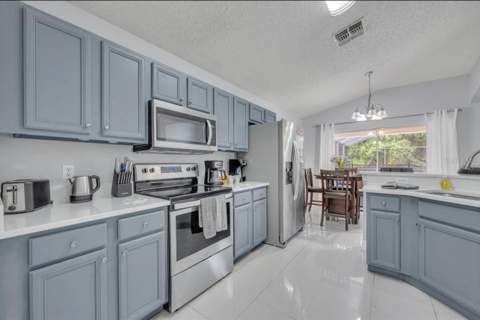 134 Madiera Beach Boulevard, Kissimmee FL - photo 10 of 61