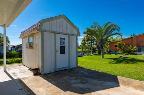4220 Deltona Drive, Punta Gorda FL - photo 6 of 55