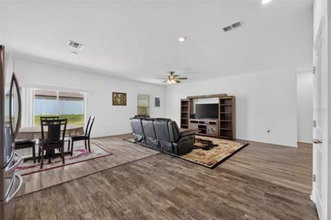 16434 Blooming Cherry Drive, Groveland FL - photo 11 of 37