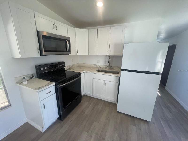 3 bedroom Mobile Home at 7489 CHARLIN PARKWAY, CHARLIN PARK SIXTH ADD, ORLANDO — photo 3
