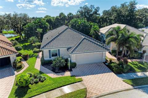 8352 Canary Palm Court, gated community for sale in Sarasota