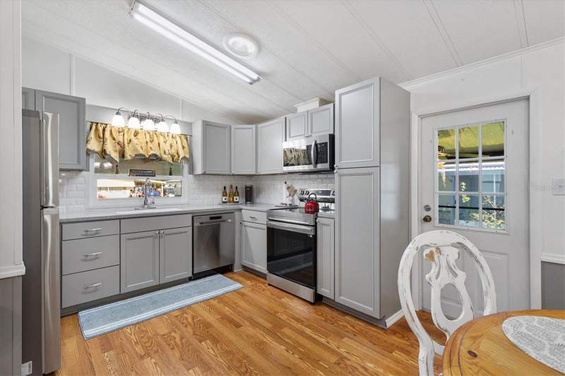 3 bedroom Manufactured Home at 732 Royal Palm Avenue, Orange Blossom Gardens Unit 03-1B, The Villages — photo 5