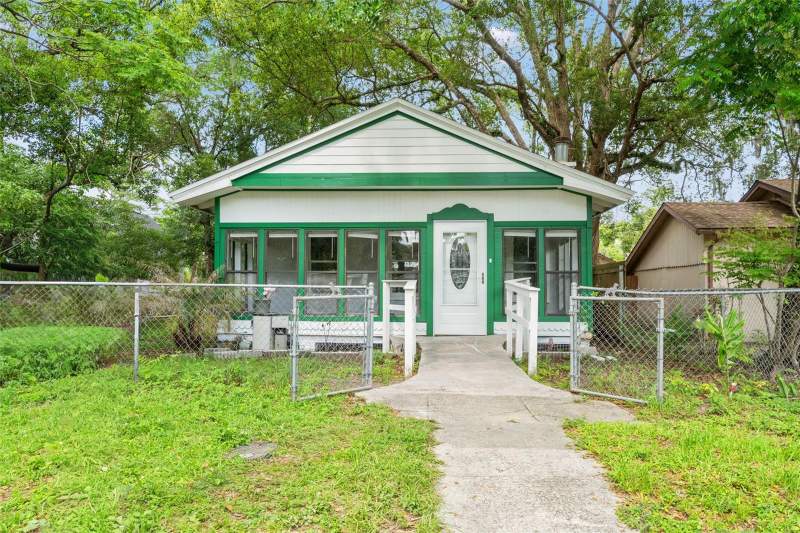 1 bedroom Single Family Residence at 5518 11th Street, City Zephyrhills, Zephyrhills — photo 2