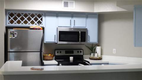 7240 Westpointe Boulevard #1125, Orlando FL - photo 13 of 33