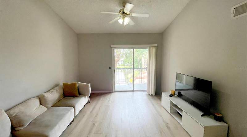 2 bedroom Condominium at 1972 Lake Atriums Circle #200, Plaza/Millenium, Orlando — photo 2