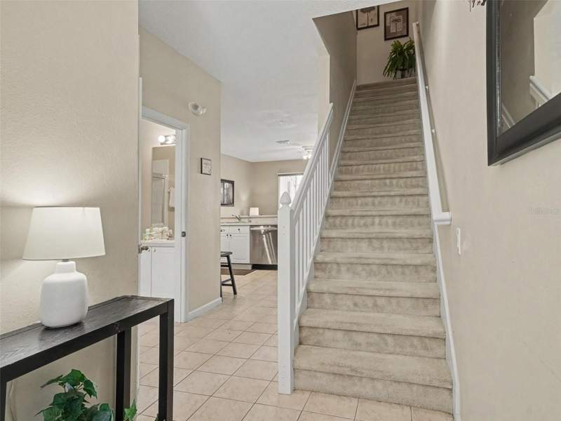 3 bedroom Townhouse at 2326 Silver Palm Dr, Windsor Palms Twnhms Ph 3A, Kissimmee — photo 2