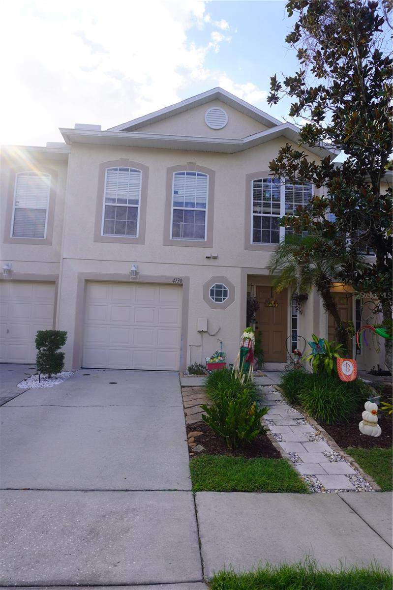 3 bedroom Townhouse at 4730 Ashburn Pond Way, Ashburn Square Twnhms, Tampa — photo 2