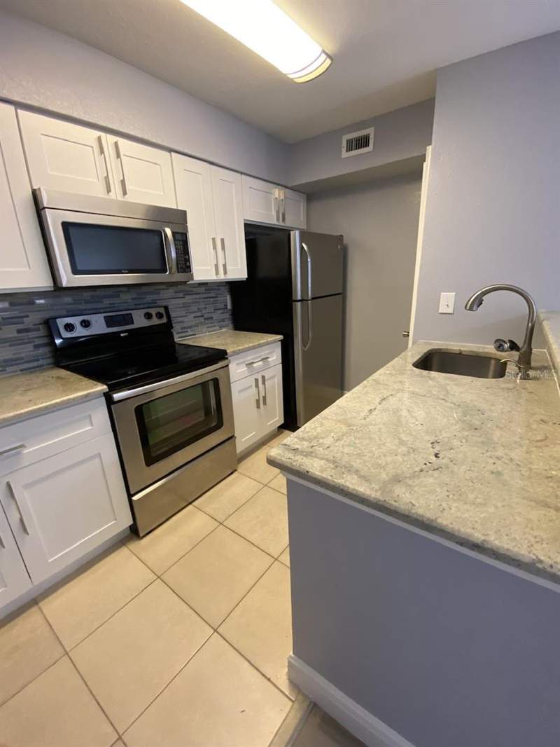2 bedroom Condominium at 5124 Park Central Drive #513, Belmont/Pk Central Condo, Orlando — photo 2