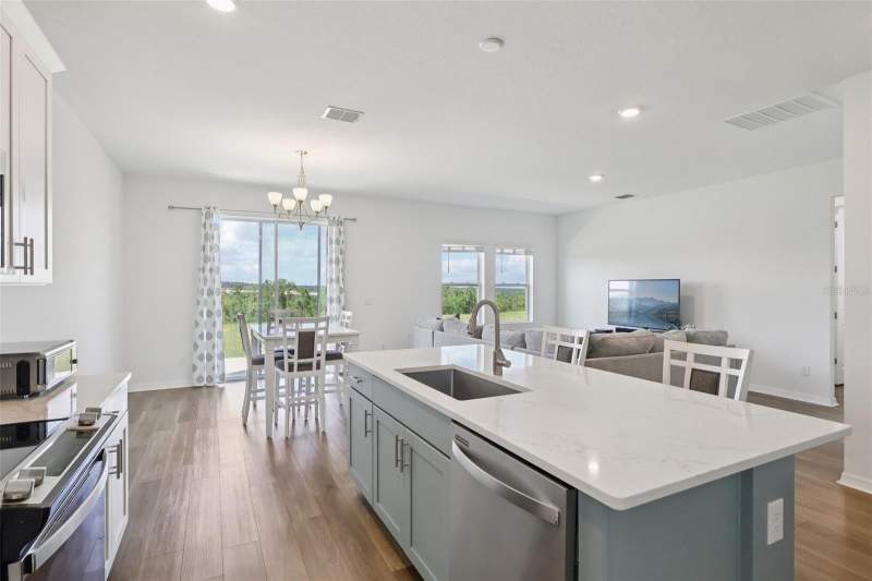 5 bedroom Single Family Residence at 2326 Gold Dust Drive, Villages/Minneola Hills Ph 1A, Minneola — photo 3