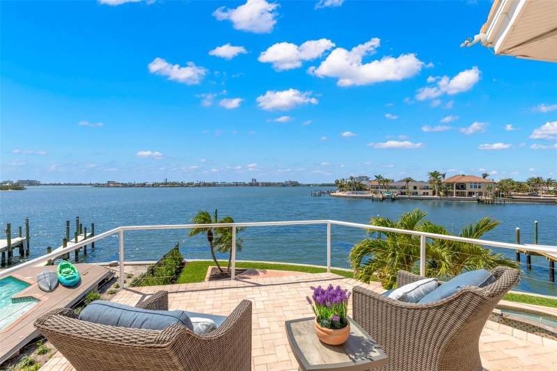 4 bedroom Single Family Residence at 6130 Kipps Colony Drive, Kipps Colony Estates At Pasadena Yacht/Country Cl, Gulfport — photo 3