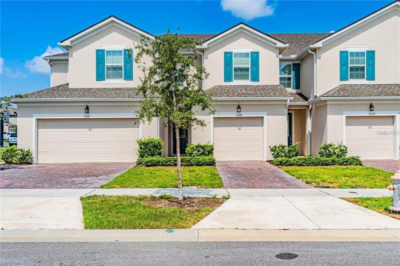 3 bedroom Townhouse at 1104 Lakeshore Breeze Place, Soleil At Westside, Kissimmee — photo 2