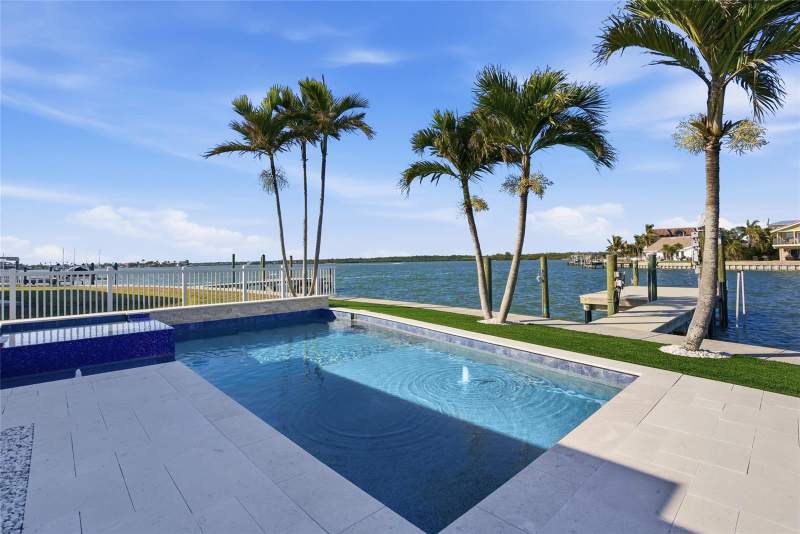 2 bedroom Single Family Residence at 16113 5th Street, Redington Beach Homes 6th Add, Redington Beach — photo 2