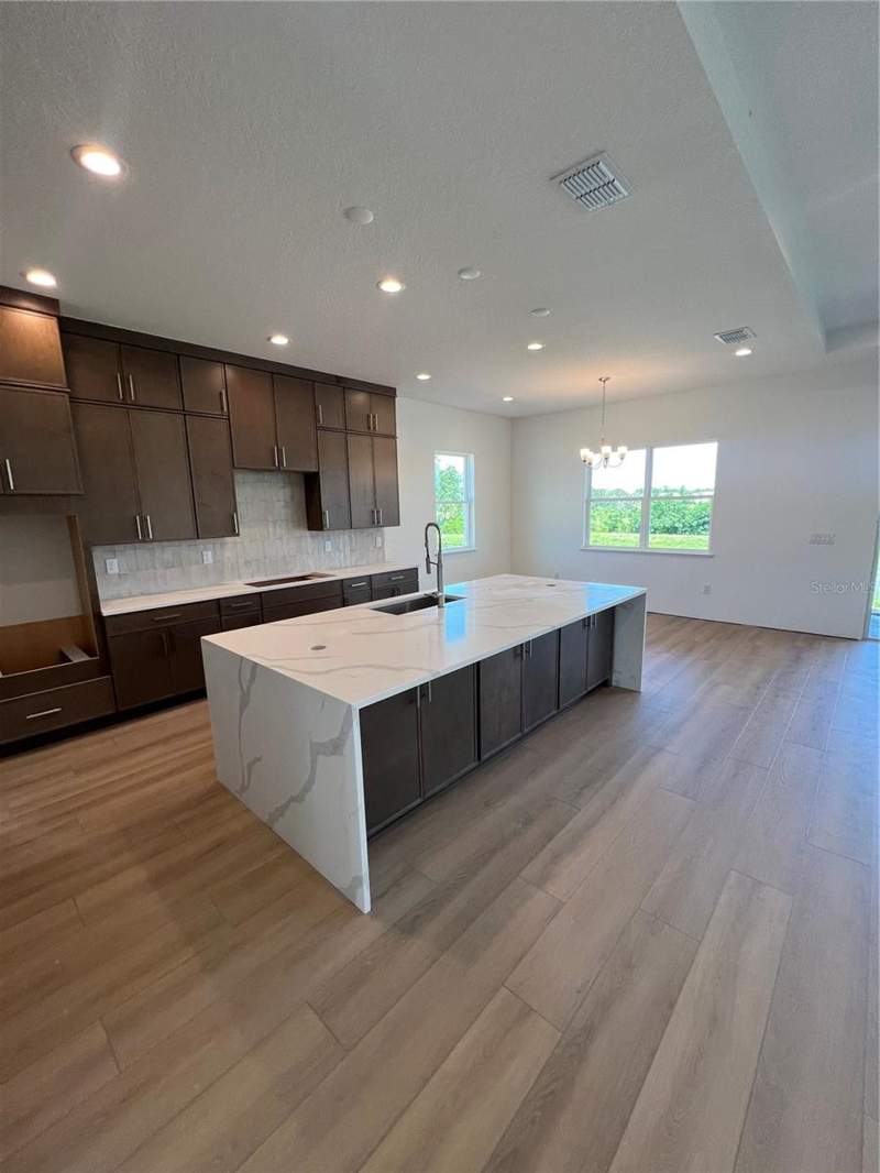 5 bedroom Single Family Residence at 1712 Stonecliff Drive, Bronson Peak, Apopka — photo 3