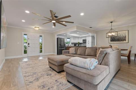 8404 Flagstone Drive, Tampa FL - photo 8 of 35