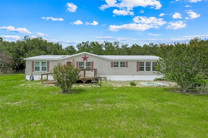 5 bedroom Manufactured Home at 21301 Quail Hammock Lane, Groveland, Groveland — photo 3