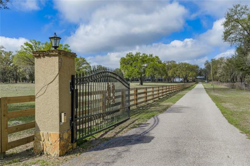 3 bedroom Single Family Residence at 15131 Bellamy Brothers Boulevard, Dade City, Dade City — photo 5