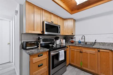 9300 Unicorn Avenue, Port Richey FL - photo 11 of 27