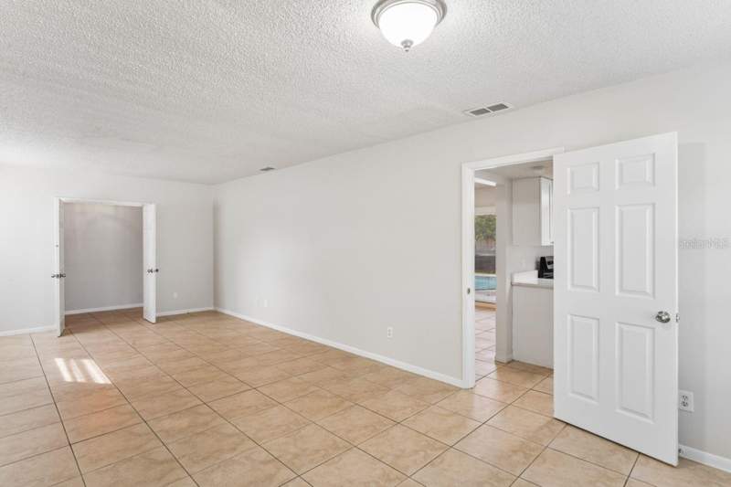 3 bedroom Single Family Residence at 14051 Briardale Lane, Cherry Creek Unit 5, Tampa — photo 5