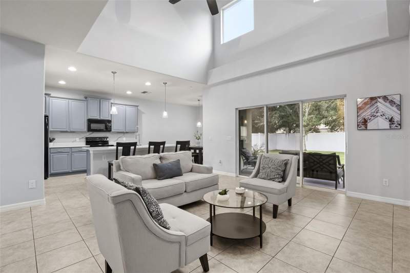 5 bedroom Single Family Residence at 9117 Oak Commons Way, Enclave/Moss Park Ph 02B, Orlando — photo 5