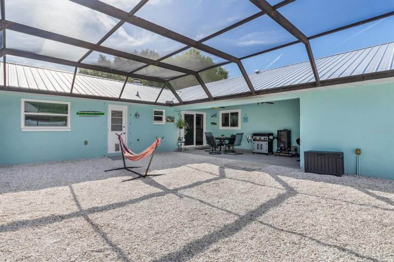 3 bedroom Single Family Residence at 10104 Rafferty Avenue, Port Charlotte Sec 064, Englewood — photo 4