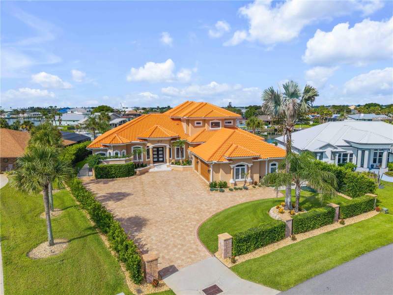 5 bedroom Single Family Residence at 417 Quay Assisi, Venezia Unit 07, New Smyrna Beach — photo 3
