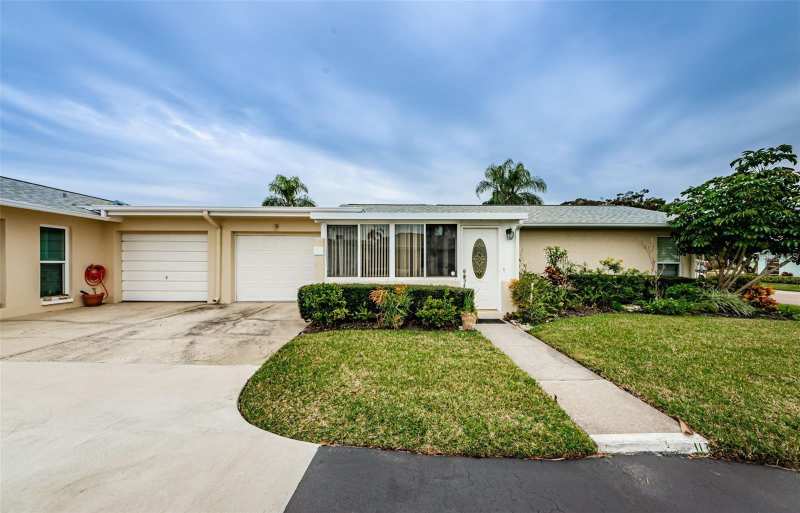 2 bedroom Villa at 2739 Sherbrooke Lane #B, Highland Lakes Condo, Palm Harbor — photo 1
