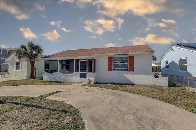 3 bedroom Single Family Residence at 440 S Bayshore Drive, Gulf Shores 4th Add, Madeira Beach — photo 1