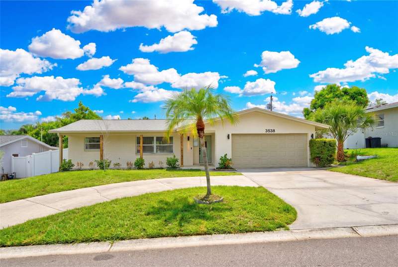 3 bedroom Single Family Residence at 3538 Shady Bluff Drive, Harbor Hills, Largo — photo 3