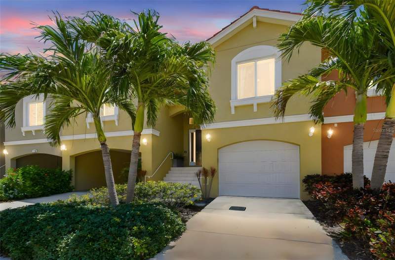 3 bedroom Townhouse at 17 Franklin Court #C, Marina Bay Garden Villas, St Petersburg — photo 2
