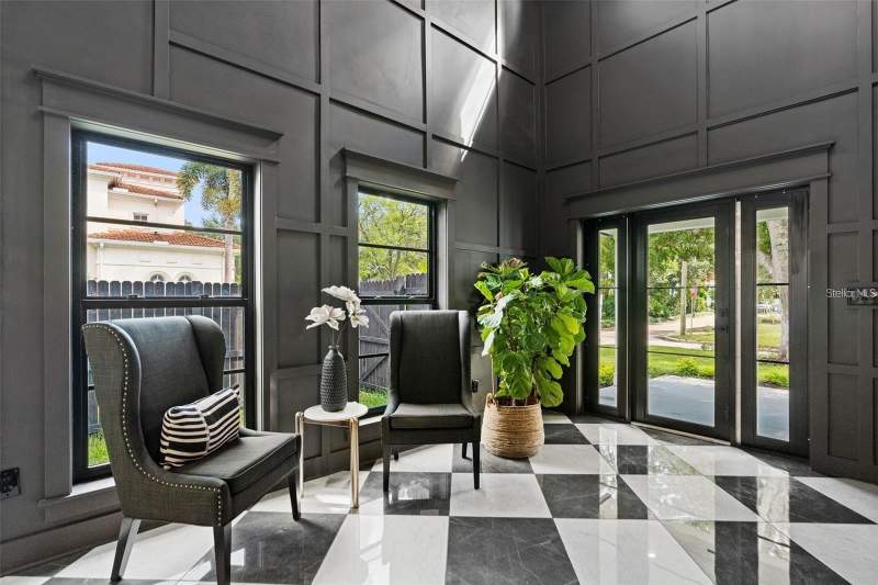 4 bedroom Single Family Residence at 3501 W Tacon Street, Palma Ceia Park, Tampa — photo 2