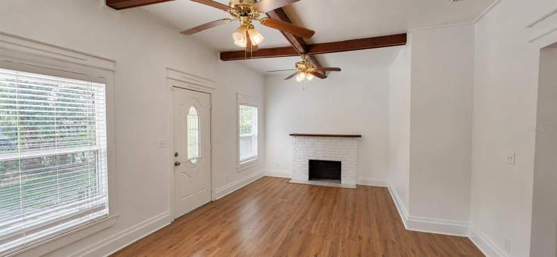 3 bedroom Single Family Residence at 8211 N 10th Street, Sulphur Spgs Add, Tampa — photo 2