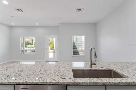 288 N Oak Avenue, Sanford FL - photo 6 of 42