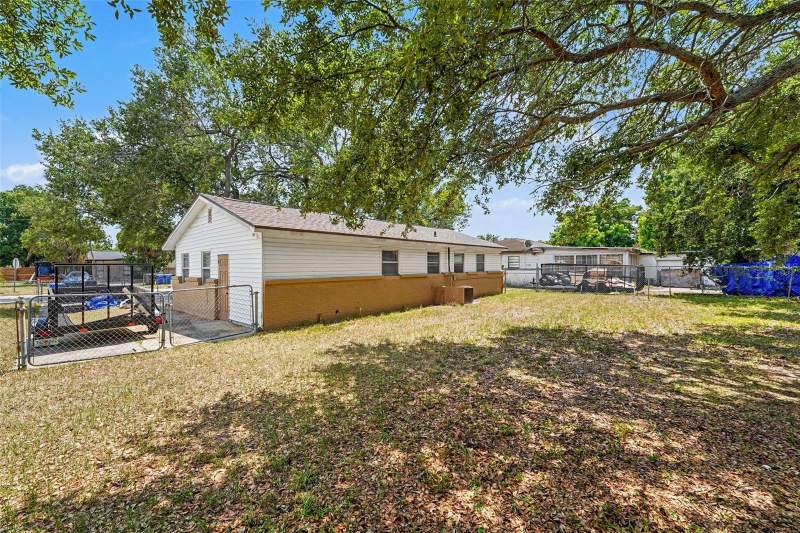 4 bedroom Single Family Residence at 7924 Bahia Avenue, Progress Village Unit 1, Tampa — photo 4