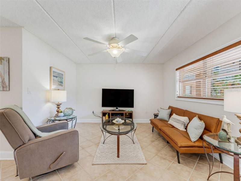 1 bedroom Condominium at 12760 Indian Rocks Road #1004, New Atlantis Club Condo, Largo — photo 5