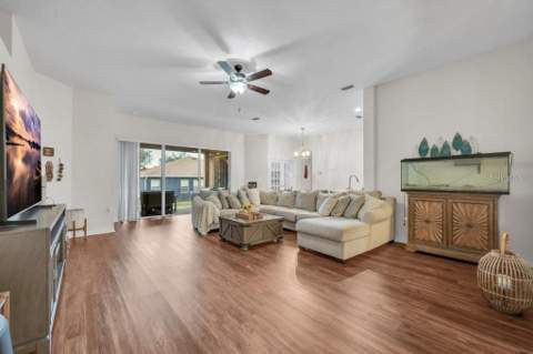 16135 Bridgedale Drive, Lithia FL - photo 13 of 40