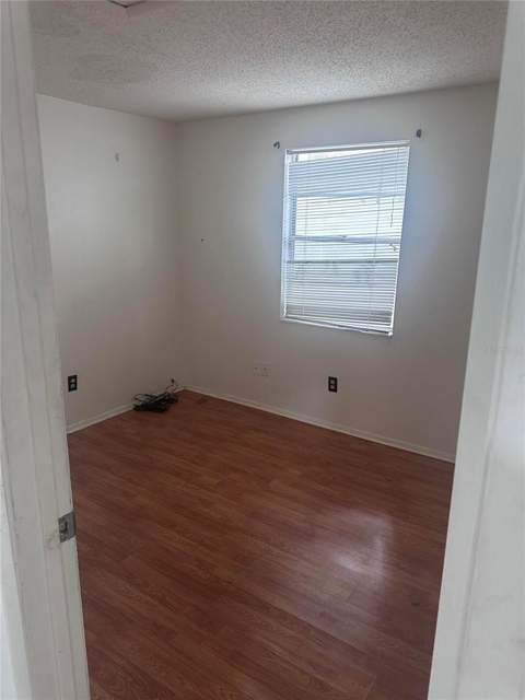 8240 Ravencroft Drive, Tampa FL - photo 6 of 6