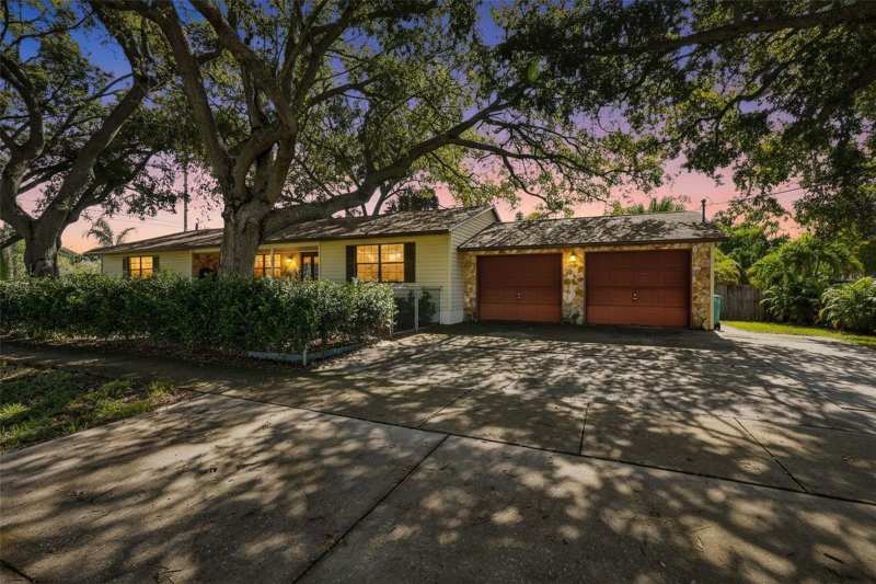 3 bedroom Single Family Residence at 617 Mehlenbacher Road, Belleair Bluffs, Largo — photo 1