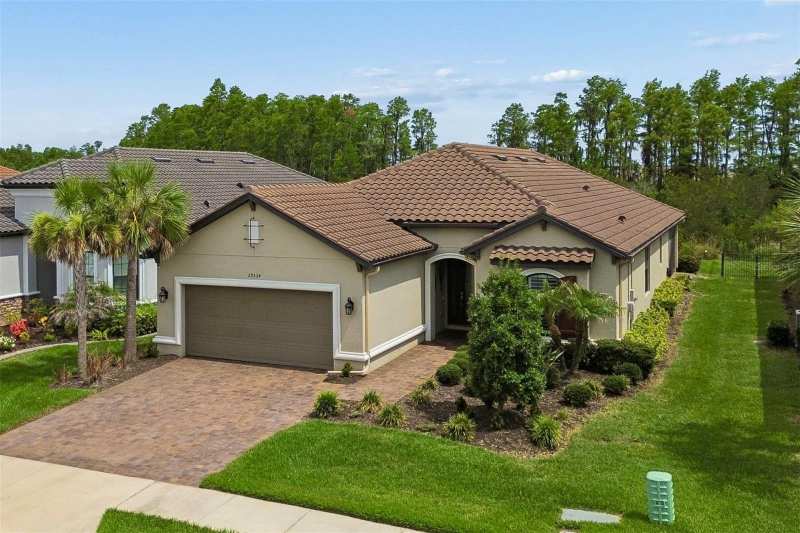 3 bedroom Single Family Residence at 29534 Ginnetto Drive, Esplanade/Wiregrass Ranch Ph I, Wesley Chapel — photo 1