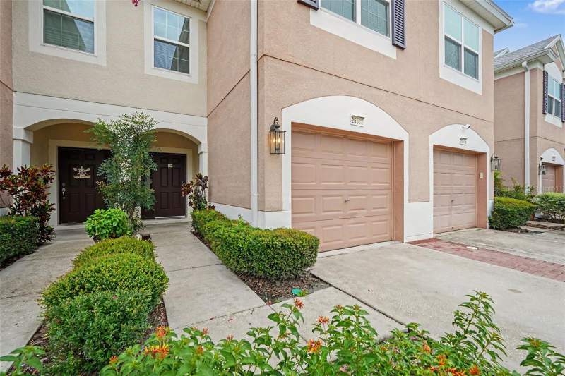 3 bedroom Townhouse at 26533 Castleview Way, Bay Cypress Crk, Wesley Chapel — photo 2