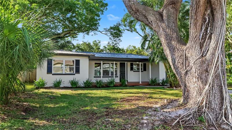 2 bedroom Single Family Residence at 8338 41st Avenue, Parque Narvaez, St Petersburg — photo 3