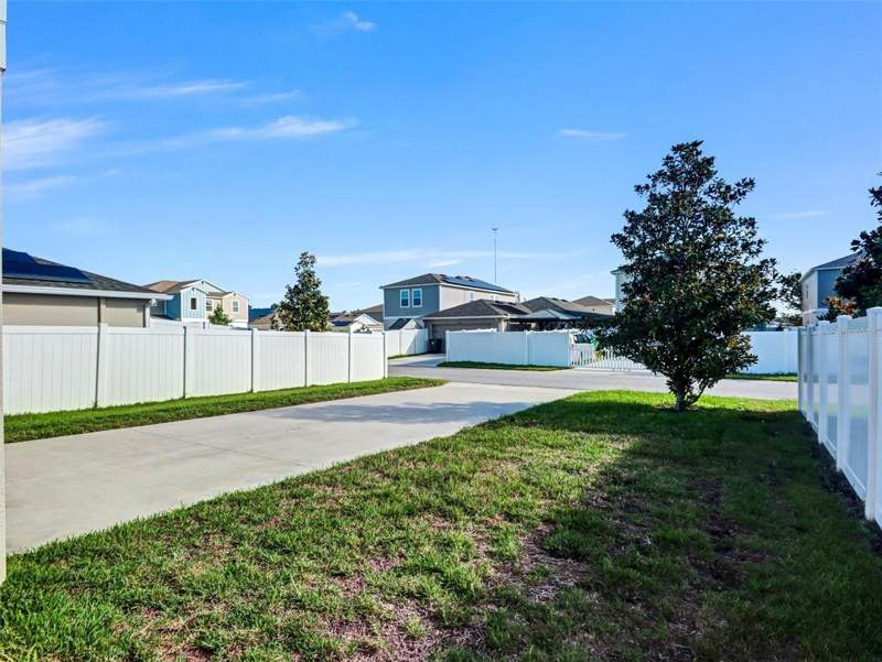 5 bedroom Single Family Residence at 13018 Boggy Creek Drive, Triple Crk Ph 4 Village 1, Riverview — photo 5