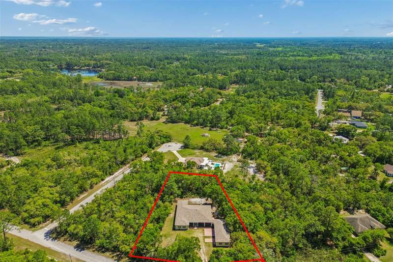 5 bedroom Single Family Residence at 30342 Vitex Avenue, Royal Trails Unit 01, Eustis — photo 2