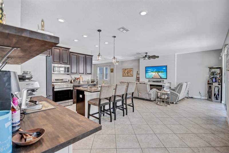 5 bedroom Single Family Residence at 11911 Twilight Darner Place, Enclave At Boyette Ph 2, Riverview — photo 4