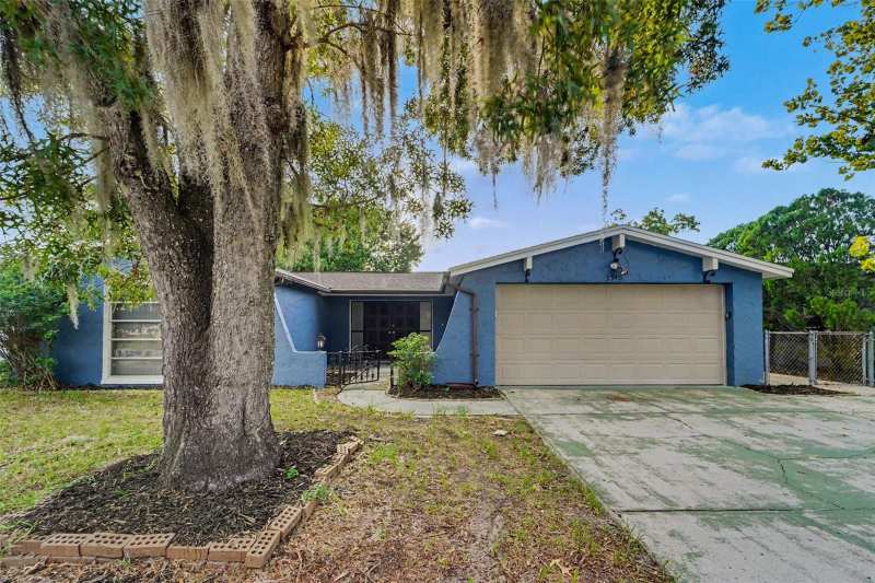 3 bedroom Single Family Residence at 9540 Rainbow Lane, Regency Park, Port Richey — photo 1